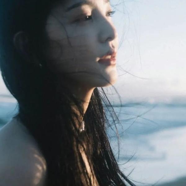 黑色灯塔
